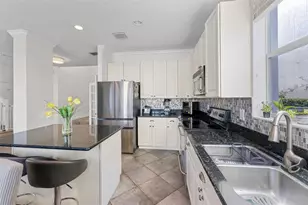 8121 Bautista Way, Palm Beach Gardens, FL 33418 - Photo 18