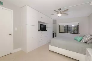 230 Lakeview Dr, Weston, FL 33326 - Photo 20