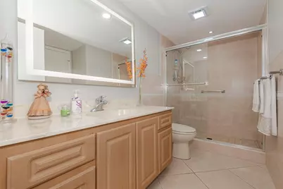 230 Lakeview Drive #201, Weston, FL 33326 - Photo 18