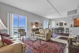 2633 NE 14th Ave, Wilton Manors, FL 33334 - Photo 8