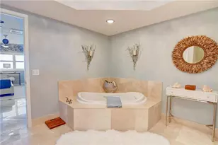 2640 Lake Shore Dr, Riviera Beach, FL 33404 - Photo 18