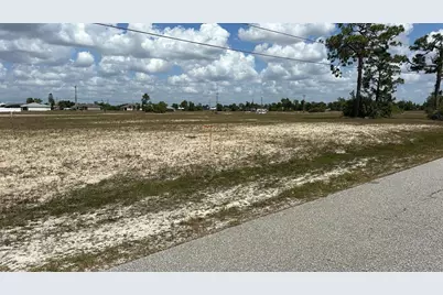 537 NW 15 Terrace, Cape Coral, FL 33993 - Photo 2