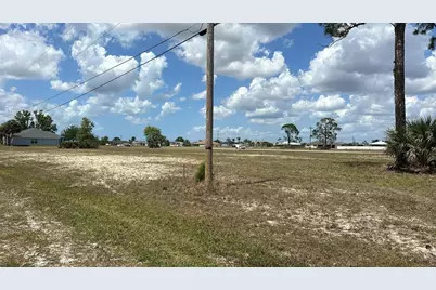 537 NW 15 Terrace, Cape Coral, FL 33993 - Photo 4