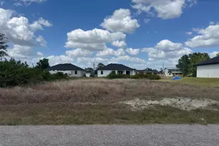 537 NW 15th Terrace, Cape Coral, FL 33993 - Photo 8