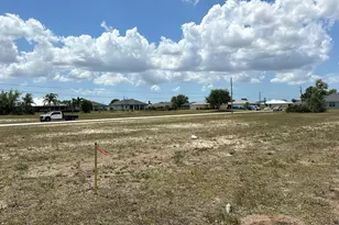 537 NW 15th Terrace, Cape Coral, FL 33993 - Photo 6