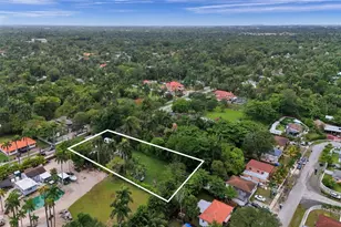 477 NE 154th St, Miami, FL 33162 - Photo 8