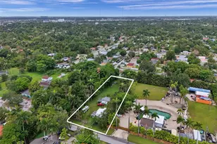 477 NE 154th St, Miami, FL 33162 - Photo 6