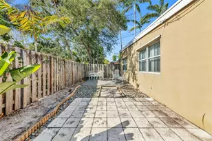 805 NE 17th Ave, Fort Lauderdale, FL 33304 - Photo 18