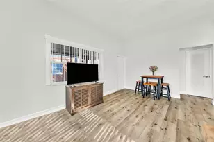 805 NE 17th Ave, Fort Lauderdale, FL 33304 - Photo 6