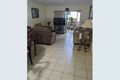 3130 Holiday Springs Boulevard #204, Margate, FL 33063 - Photo 6