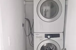 1305 W 46th St, Hialeah, FL 33012 - Photo 14