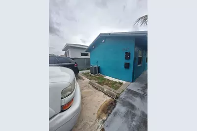1026 NW 8th Avenue, Fort Lauderdale, FL 33311 - Photo 1