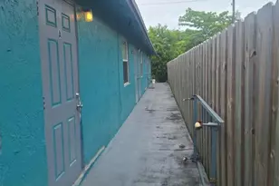 1026 NW 8th Ave, Fort Lauderdale, FL 33311 - Photo 2