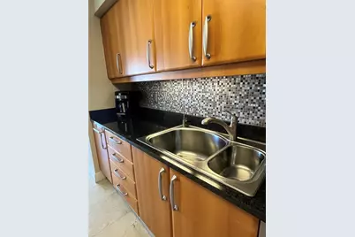 16500 Collins Avenue #2052, Sunny Isles Beach, FL 33160 - Photo 14