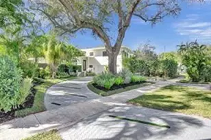 18560 NE 20th Ct, North Miami Beach, FL 33179 - Photo 2