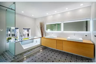20824 NE 30th Place, Miami, FL 33180 - Photo 22