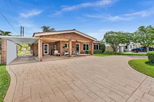 1311 NE 42nd St, Oakland Park, FL 33334 - Photo 4