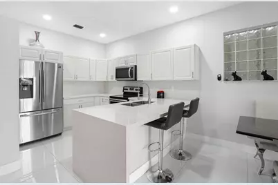 4812 NW 19th Street, Margate, FL 33063 - Photo 8