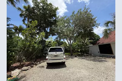 22990 SW 156th Avenue, Miami, FL 33170 - Photo 4