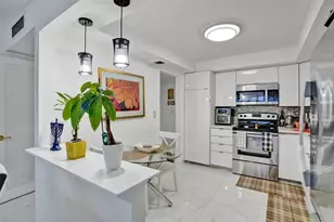 18041 SE Biscayne Blvd Unit, Aventura, FL 33160 - Photo 10