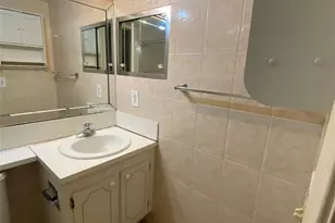 2025 Berkshire B Unit, Deerfield Beach, FL 33442 - Photo 16