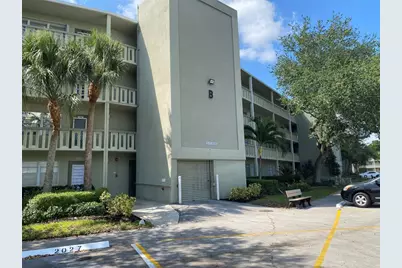 2025 Berkshire B #2025, Deerfield Beach, FL 33442 - Photo 2