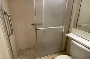 2025 Berkshire B Unit, Deerfield Beach, FL 33442 - Photo 12