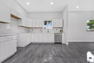 5250 SW 18th St, West Park, FL 33023 - Photo 16