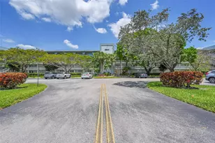 2804 Victoria Way, Coconut Creek, FL 33066 - Photo 40