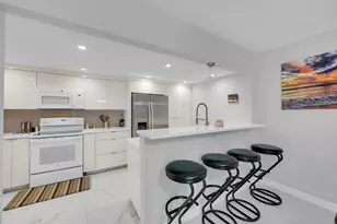 6017 Bayview Dr, Fort Lauderdale, FL 33308 - Photo 8