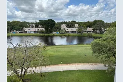 1811 Sabal Palm #405, Davie, FL 33324 - Photo 4