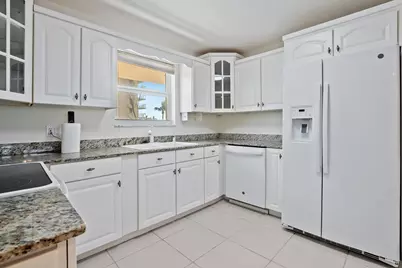 1051 Hillsboro Mile #305E, Hillsboro Beach, FL 33062 - Photo 10