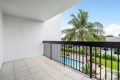 2707 NE 14th Street Causeway #305, Pompano Beach, FL 33062 - Photo 10