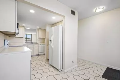 2707 NE 14th Street Causeway #305, Pompano Beach, FL 33062 - Photo 4