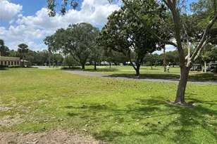 867 Cortez Ave, The Villages, FL 32159 - Photo 4