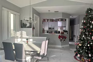 1102 SW 158th Ave, Pembroke Pines, FL 33027 - Photo 6