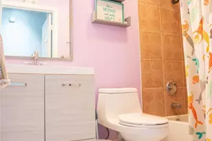 1102 SW 158th Ave, Pembroke Pines, FL 33027 - Photo 22