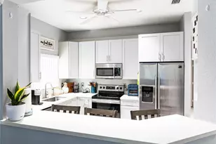 1102 SW 158th Ave, Pembroke Pines, FL 33027 - Photo 8