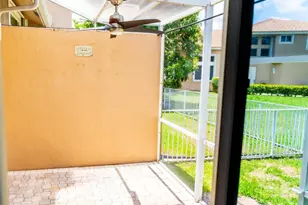 1102 SW 158th Ave, Pembroke Pines, FL 33027 - Photo 26