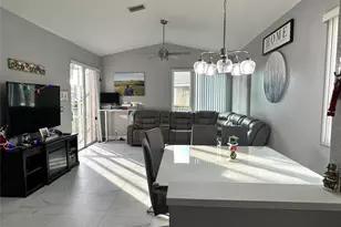 1102 SW 158th Ave, Pembroke Pines, FL 33027 - Photo 4