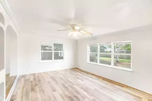 140 SE Serenata Ct, Port Saint Lucie, FL 34983 - Photo 16