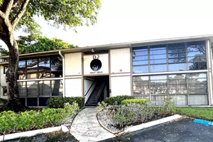 10429 E Clairmont Cir, Tamarac, FL 33321 - Photo 12