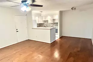 10429 E Clairmont Cir, Tamarac, FL 33321 - Photo 6