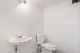 6201 N Falls Cir Dr, Lauderhill, FL 33319 - Photo 6