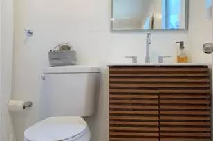 801 SW 10th St, Fort Lauderdale, FL 33315 - Photo 14