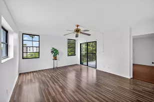 2112 S Cypress Bend Dr, Pompano Beach, FL 33069 - Photo 14