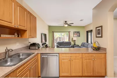 5048 SW 136th Avenue, Miramar, FL 33027 - Photo 10