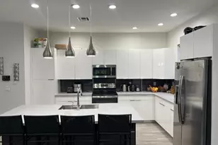 20904 NW 1st Ct, Pembroke Pines, FL 33029 - Photo 2