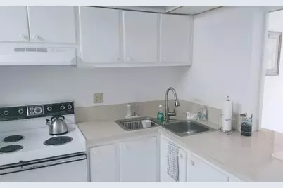 465 Paradise Isle Boulevard #207, Hallandale Beach, FL 33009 - Photo 6