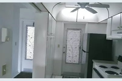 465 Paradise Isle Boulevard #207, Hallandale Beach, FL 33009 - Photo 8